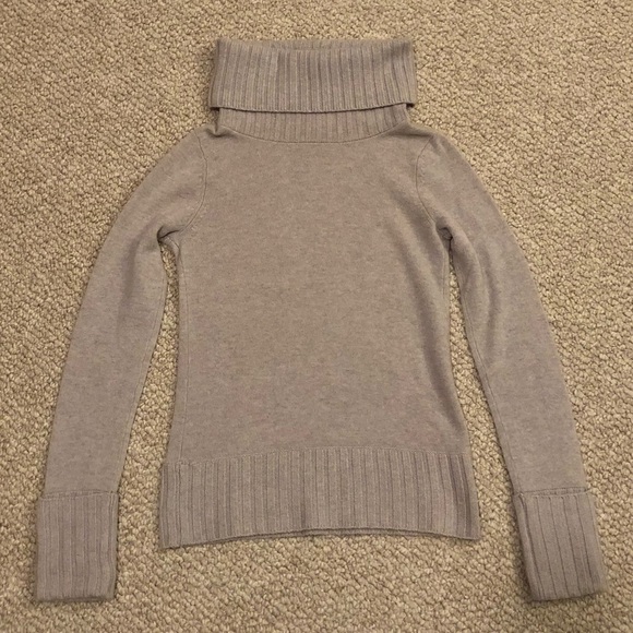 Club Monaco Sweaters - Club Monaco Gray Cashmere Turtleneck Sweater